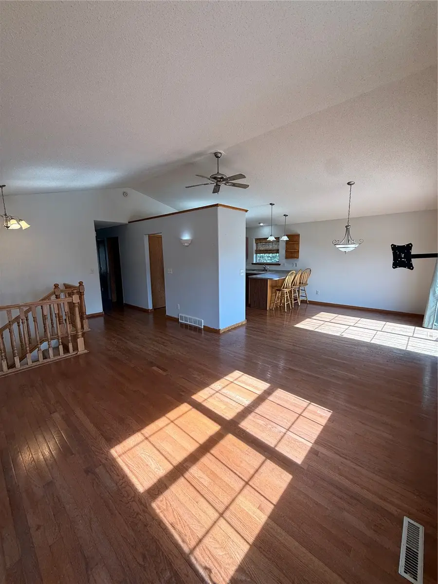 125 6th Avenue W, Walford, IA 52351 - #2