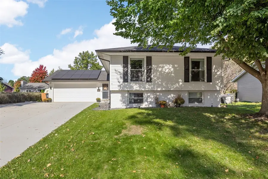 140 Carnaby Dr Ne, Cedar Rapids, IA 52402 - #2