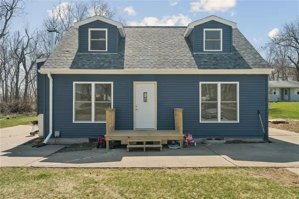 129 Northwood Drive, Hiawatha, IA 52233