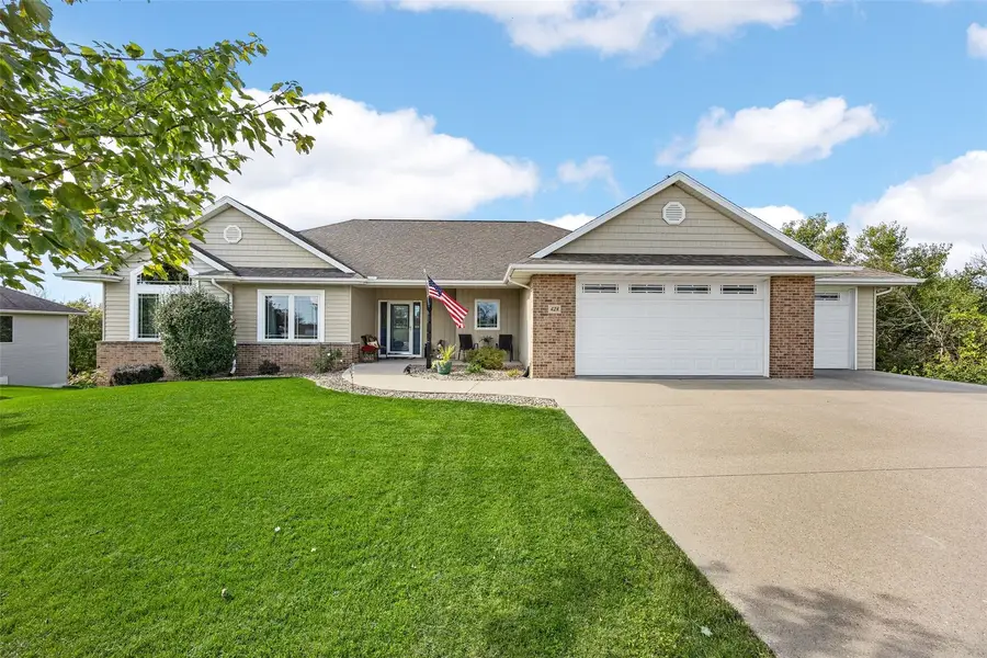 428 Holt Street, Anamosa, IA 52205 - #3