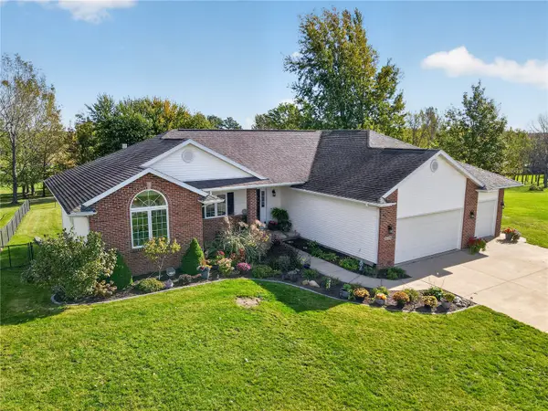 5089 Schwiebert Drive, Walker, IA 52352