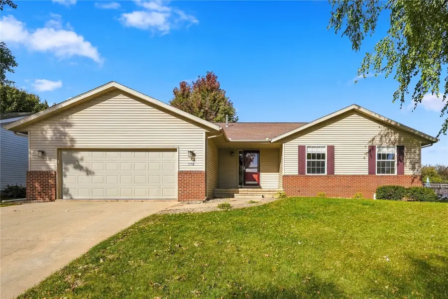 110 W 34th Avenue, Marion, IA 52302 - #2