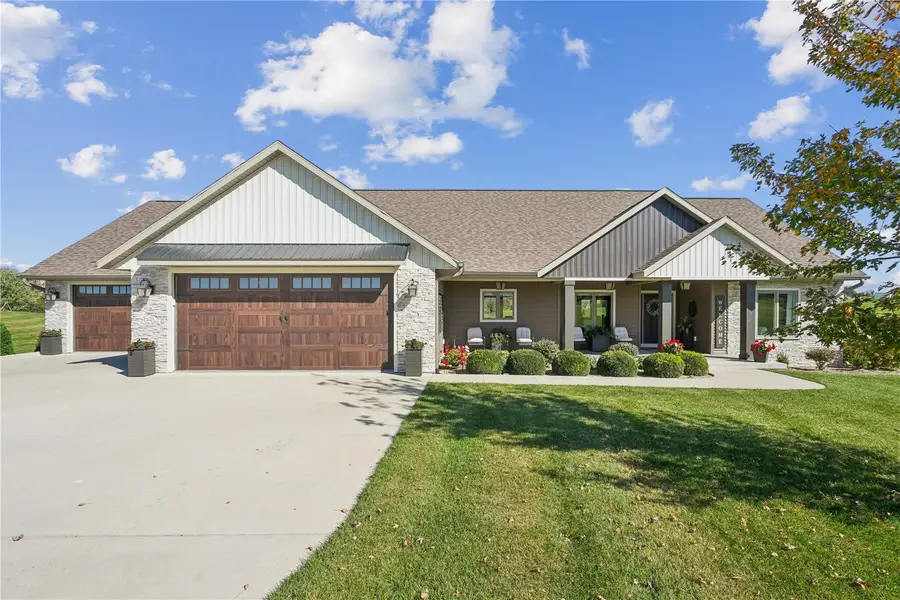 9125 Forest Chapel Road, Anamosa, IA 52205 - #2