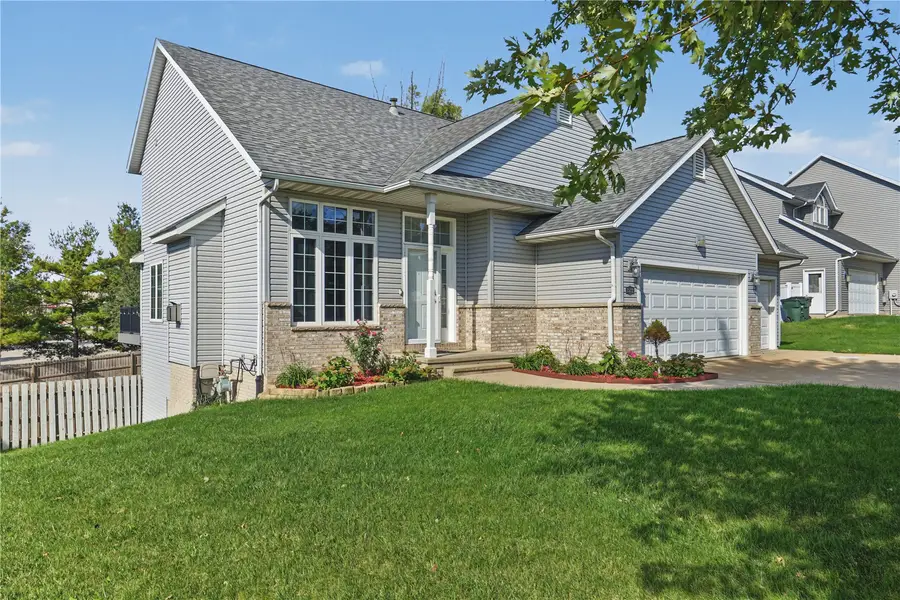 2532 31st Street Sw, Cedar Rapids, IA 52404 - #2