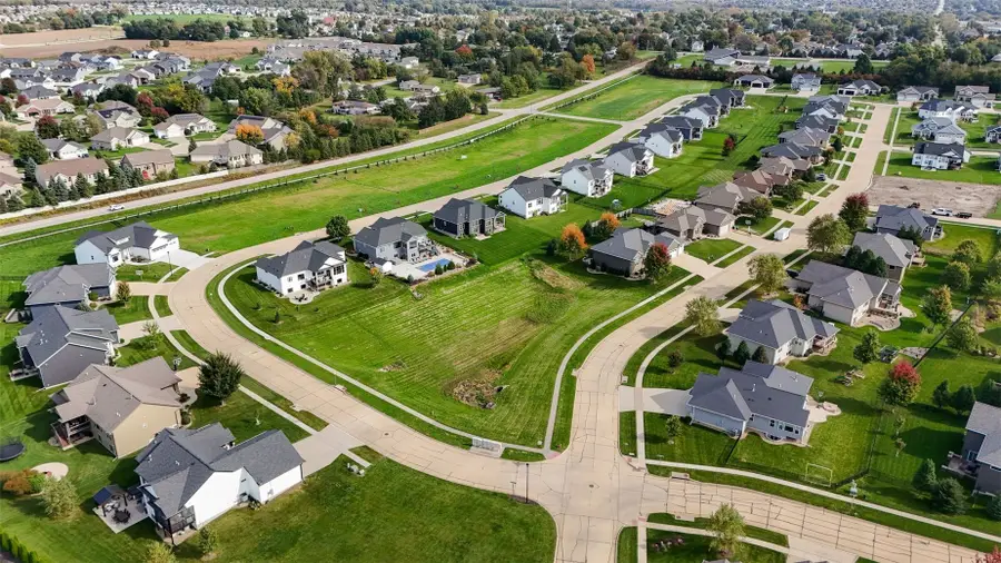 862 Hampshire Circle, Marion, IA 52302 - #2