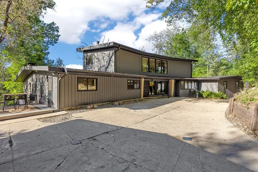 2404 Indian Hill Road Se, Cedar Rapids, IA 52403 - #3
