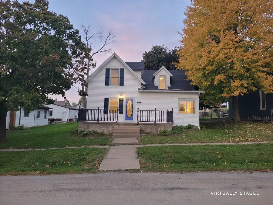 214 Center St Shoal, Oxford, IA 52322 - #2