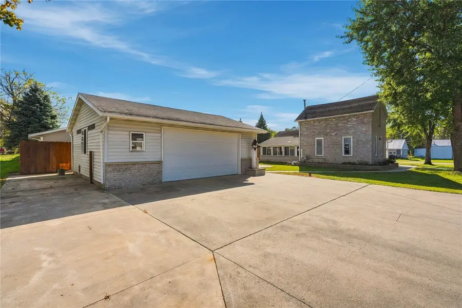 82 7th Street S, Central City, IA 52214 - #3