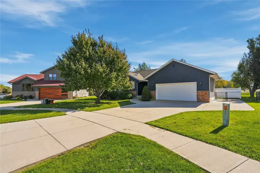 7400 Mallard Court, Cedar Rapids, IA 52402 - #2