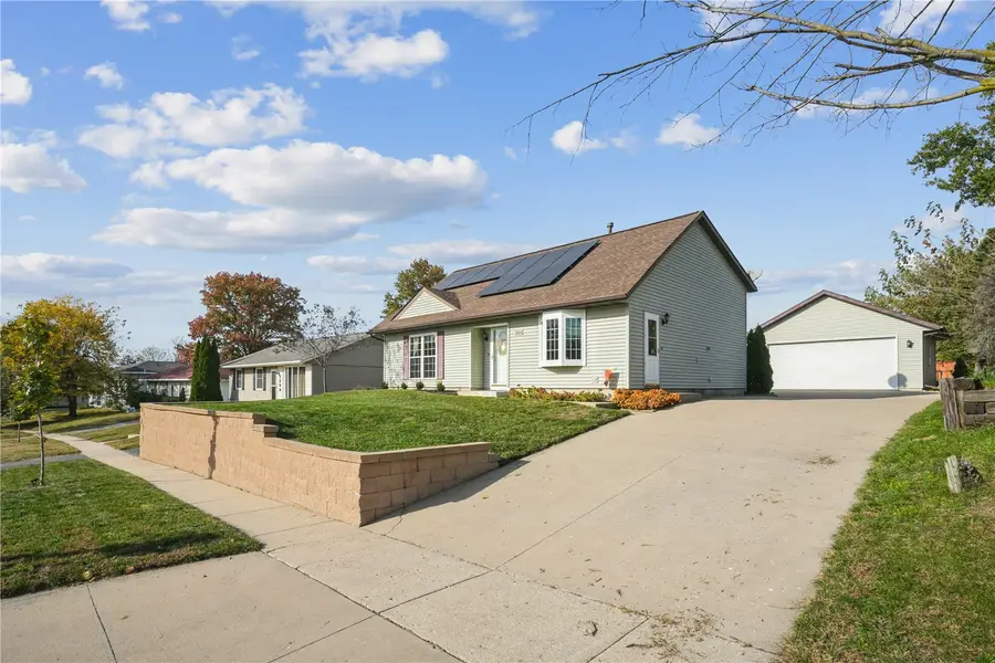3804 Blue Mound Dr Ne, Cedar Rapids, IA 52402 - #2