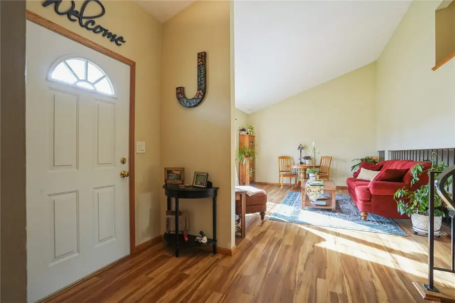 3804 Blue Mound Dr Ne, Cedar Rapids, IA 52402 - #3