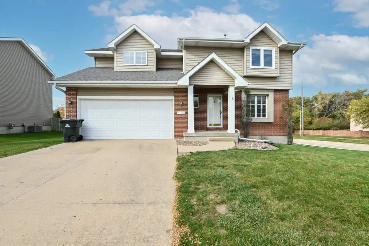 4135 Riverside Drive Ne, Cedar Rapids, IA 52411 - #1