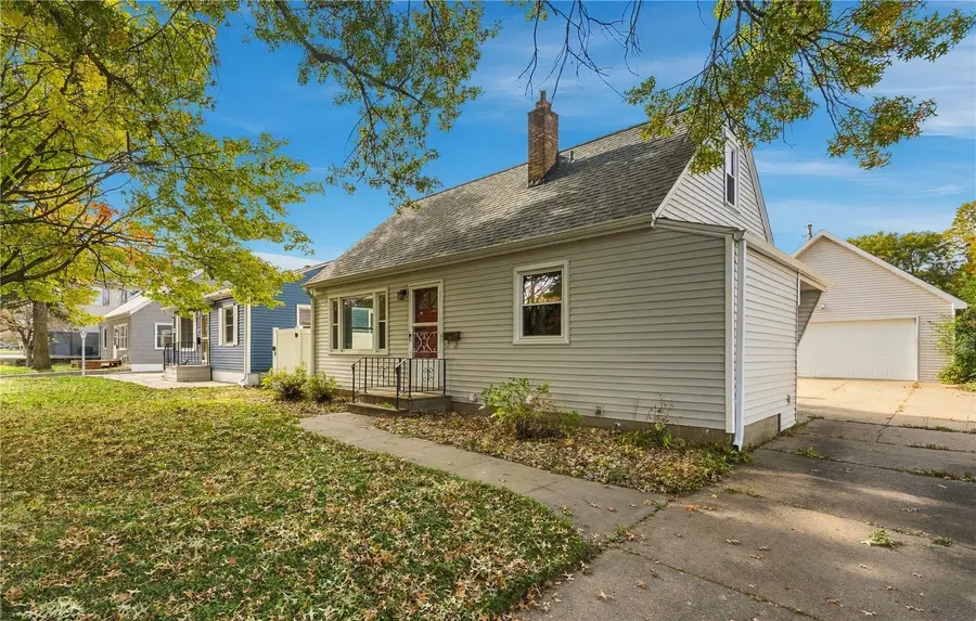 731 32nd Street Se, Cedar Rapids, IA 52403 - #2