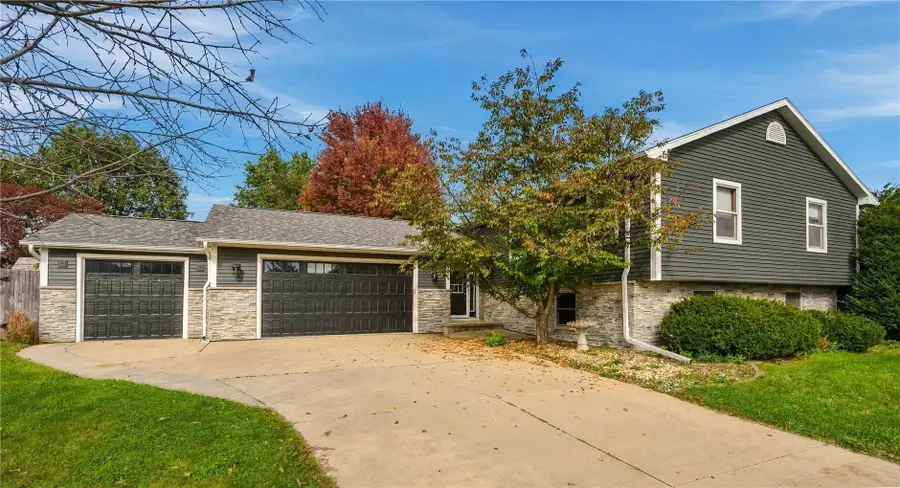 426 D Avenue W, Walford, IA 52351 - #2