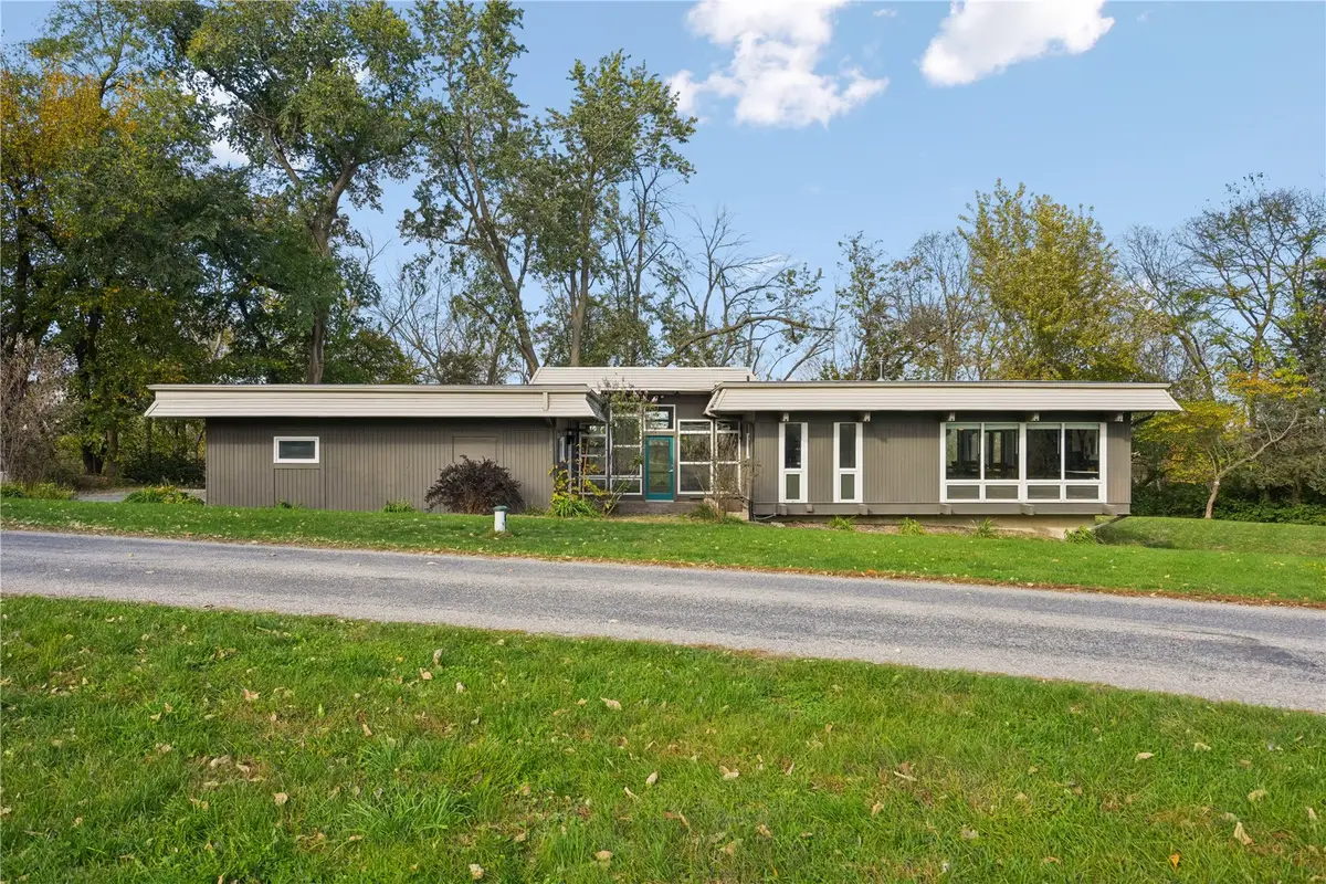 1980 Valley View Drive Ne, North Liberty, IA 52317 - #1