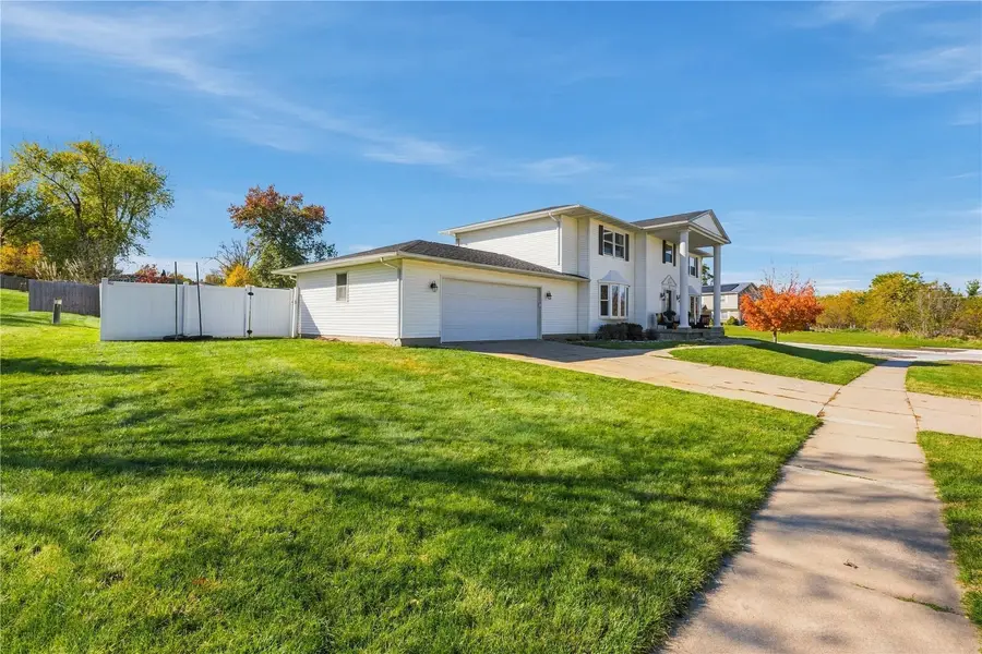 321 Green Valley Terrace, Cedar Rapids, IA 52403 - #2