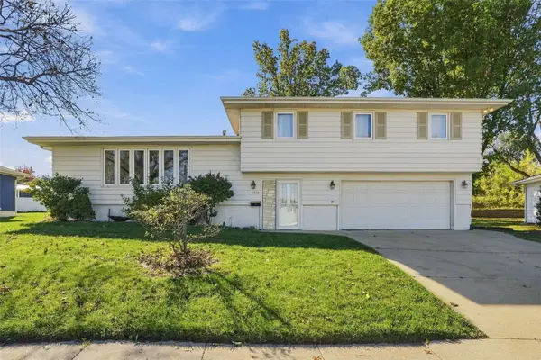 2818 Southland Street Sw, Cedar Rapids, IA 52404