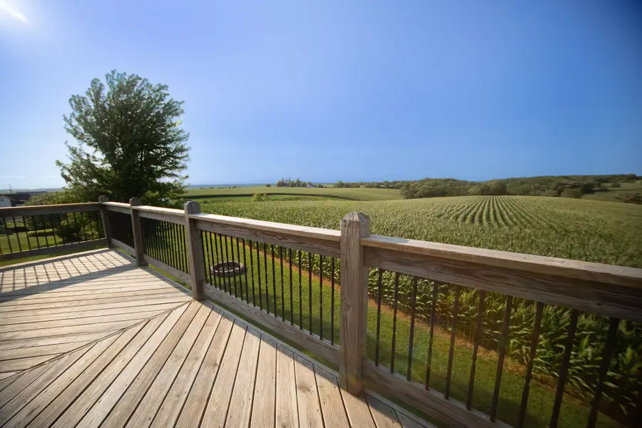 9933 Laudeville Road, Dubuque, IA 52003 - Image #3