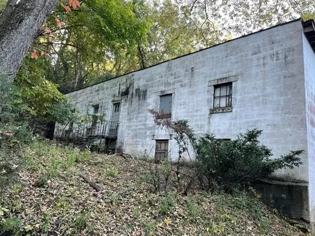 2790 University Avenue, Dubuque, IA 52001 - Image #1