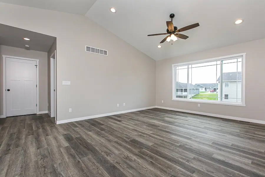 919 Rylee Court, Peosta, IA 52068 - Image #3