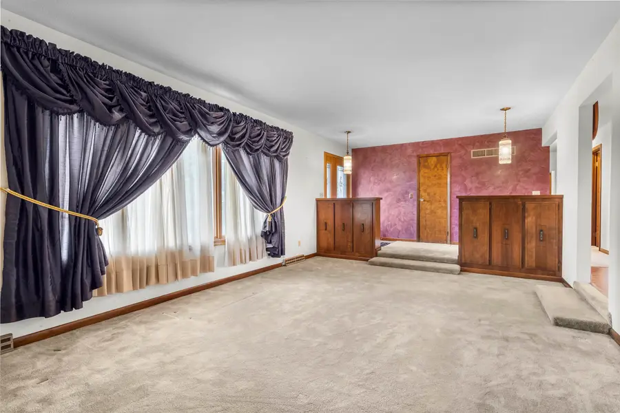 31976 Olde Castle Rd., Dyersville, IA 52040 - Image #3