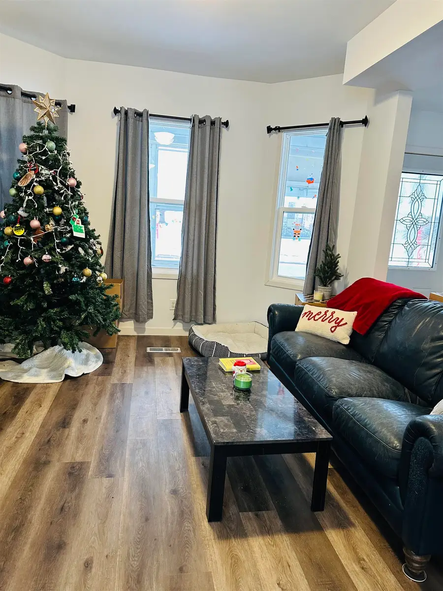 493 Kaufmann Avenue, Dubuque, IA 52001 - Image #3