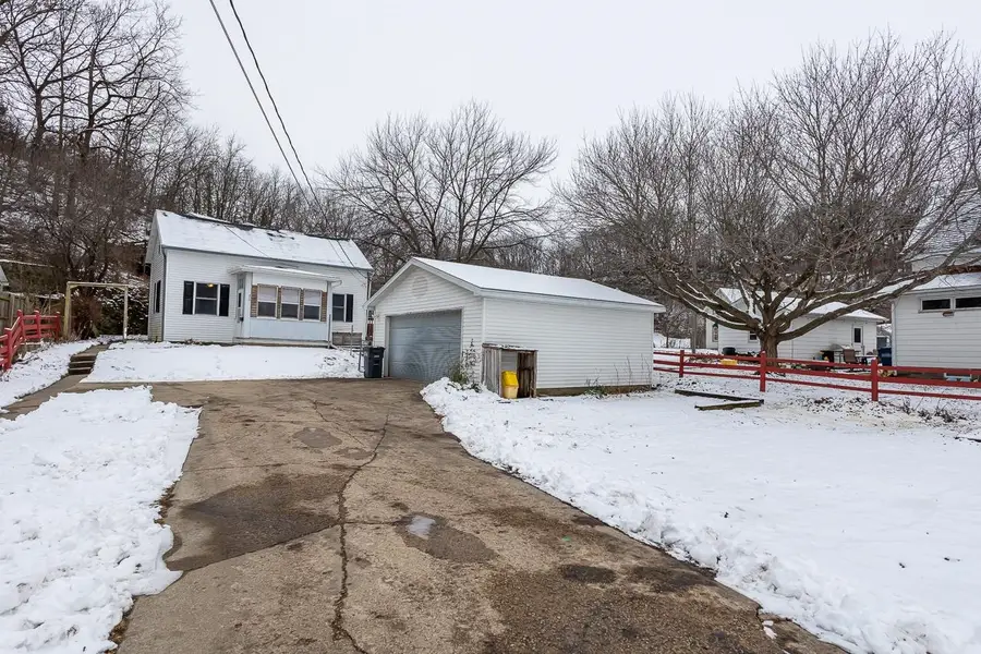 492 Kaufmann Avenue, Dubuque, IA 52001 - Image #2