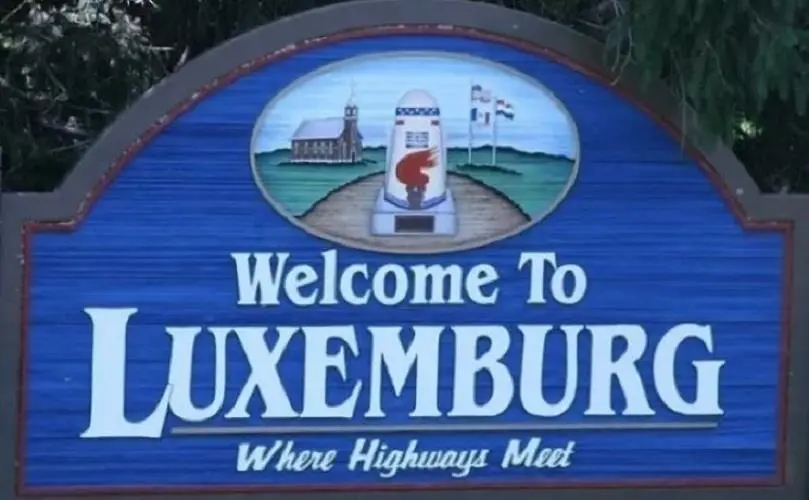 000 N 3rd Street, Luxemburg, IA 52056 - Image #1