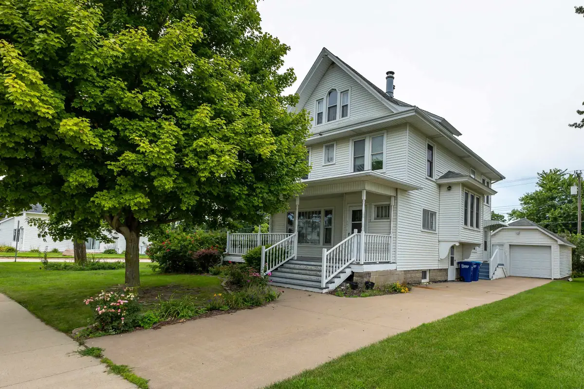307 1st Ave W, Farley, IA 52046 - Image #1
