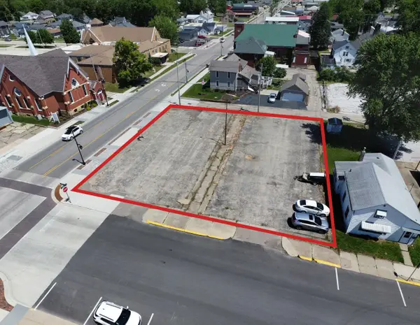 124 E Platt Street, Maquoketa, IA 52060