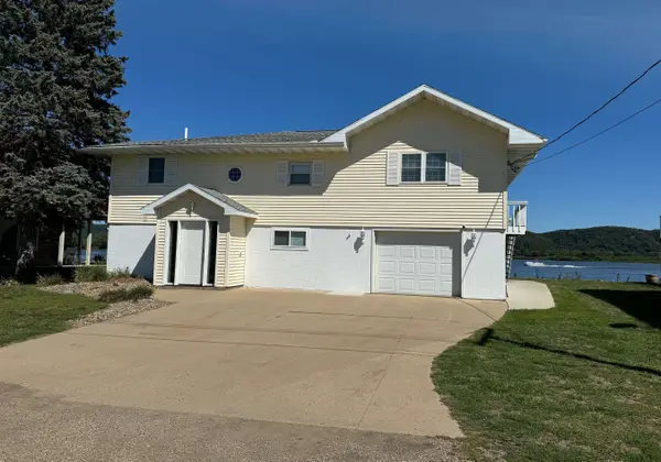 174 Abel Drive, Guttenberg, IA 52052
