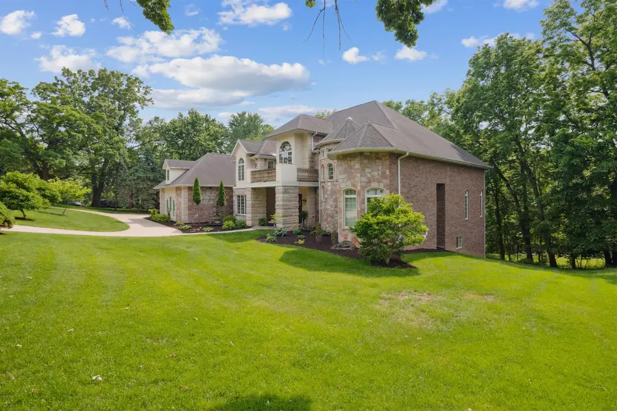 1047 Shady Oaks Drive, Dubuque, IA 52003 - Image #3