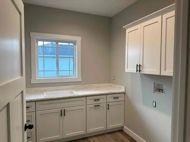 8202 Hugo Drive, Peosta, IA 52068 - Image #3