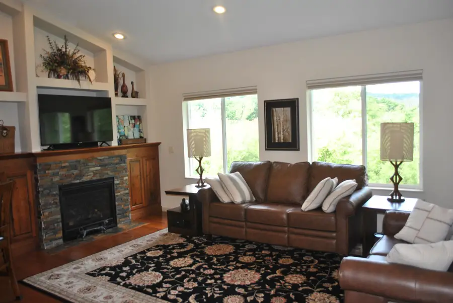 405 Timberlane Road, Guttenberg, IA 52052 - Image #3