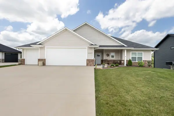 2207 Eldie Drive, Asbury, IA 52002