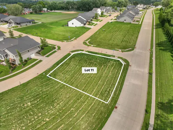 Lot 11 Autumn Ridge Lane, Dubuque, IA 52003