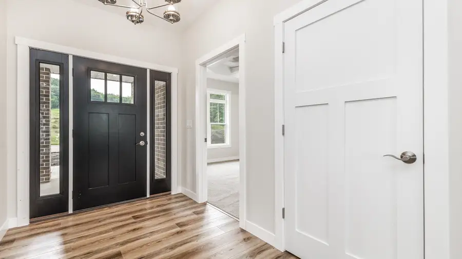 8752 Cambria Drive, Dubuque, IA 52003 - Image #2