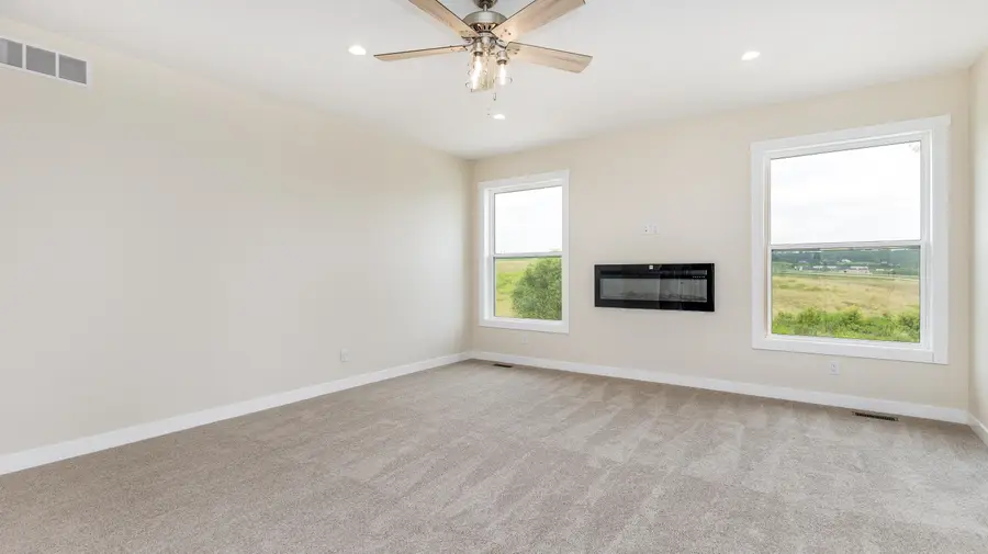 8752 Cambria Drive, Dubuque, IA 52003 - Image #3