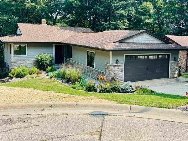 710 NW Woodland Drive, Elkader, IA 52043