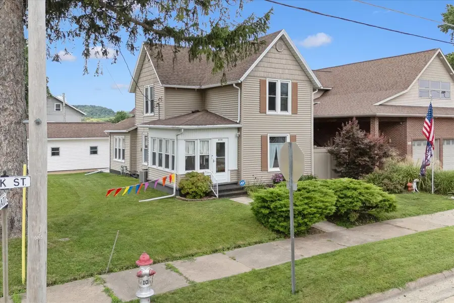 616 Elk Street, Sabula, IA 52070 - #3