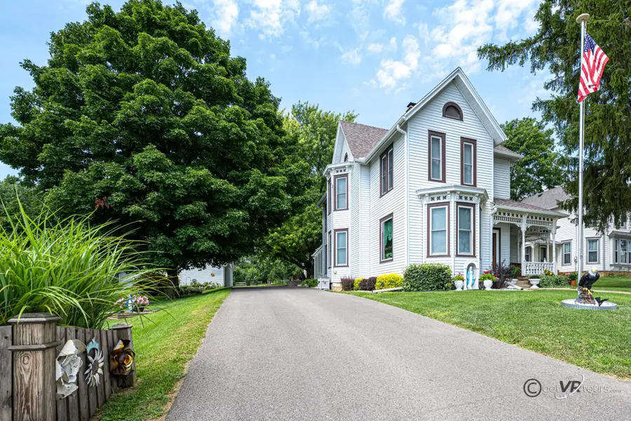 601 Franklin Street, Scales Mound, IL 61075 - Image #2