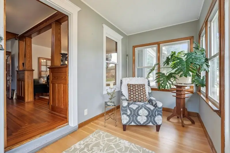 327 W 1st Avenue, Dyersville, IA 52040 - Image #3