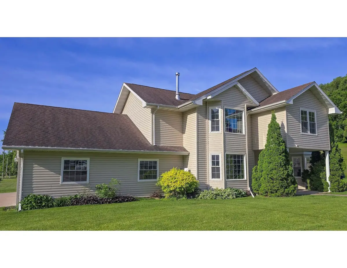 100 Duetel Court, Bellevue, IA 52031 - Image #1