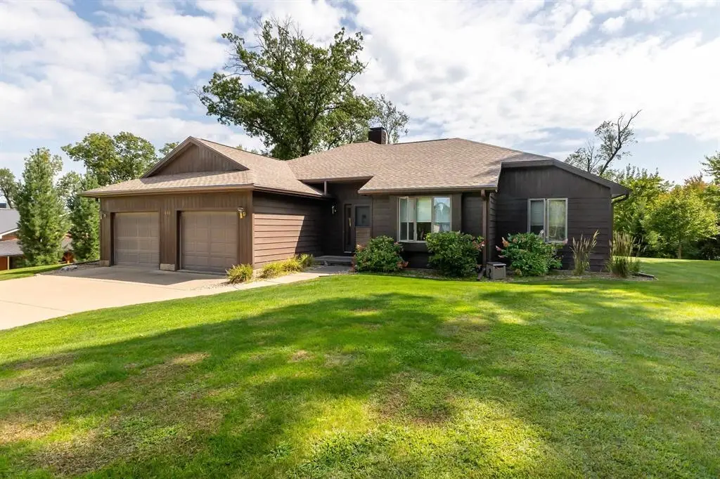 660 Pioneer Road, Platteville, WI 53818 - Image #1