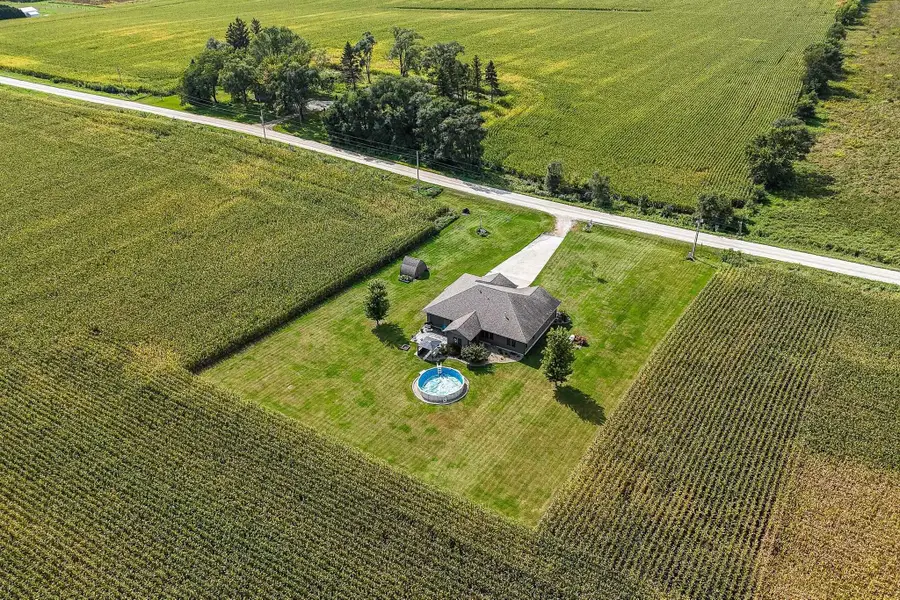 1828 160th Avenue, Manchester, IA 52057 - Image #3