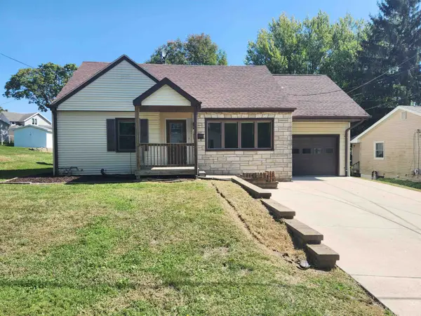 1896 Floraview Drive, Dubuque, IA 52001