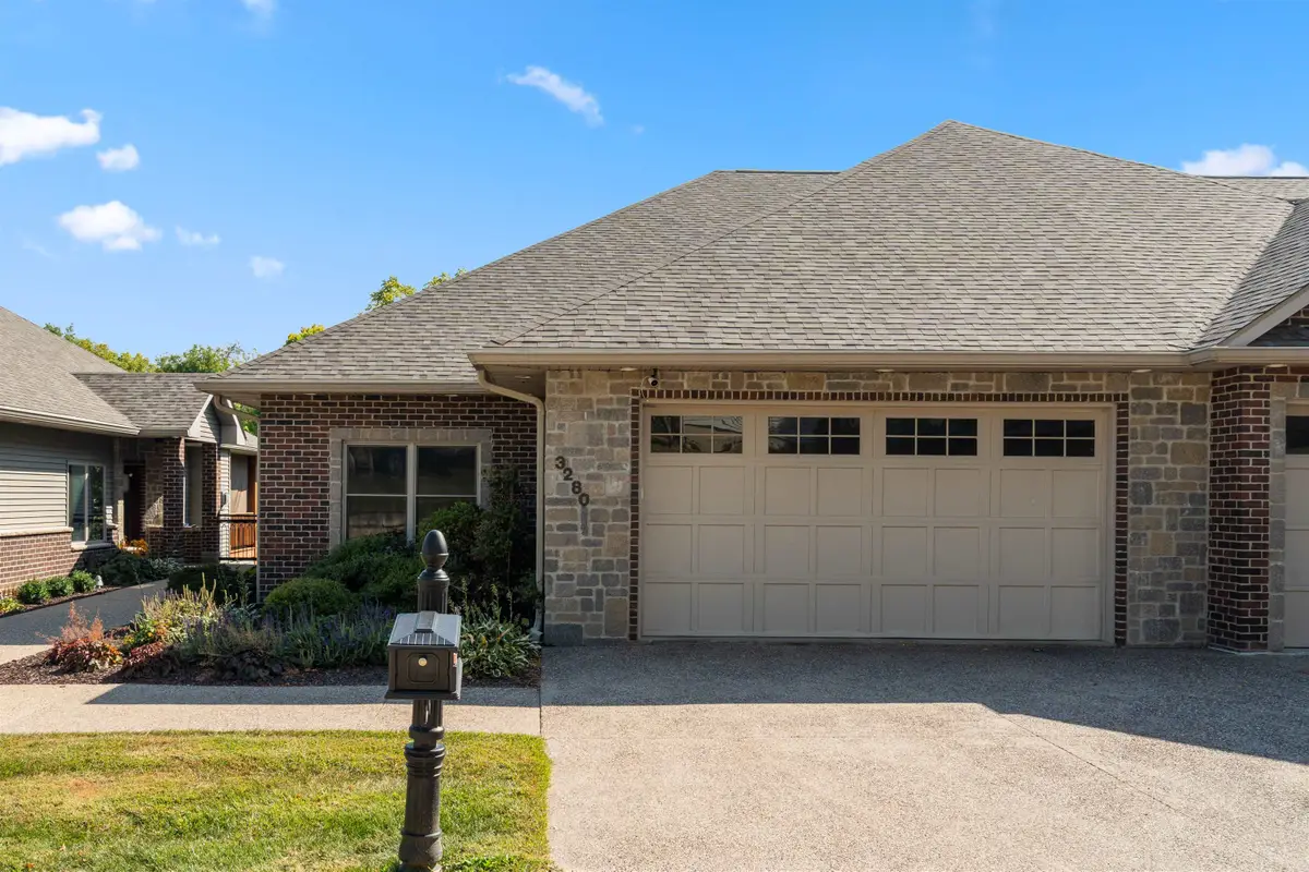 3280 Lake Front Drive, Dubuque, IA 52003 - Image #1