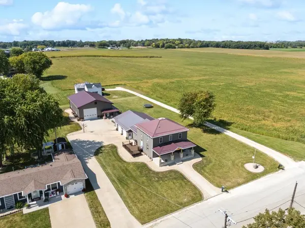 828 2nd St. NE, Dyersville, IA 52040