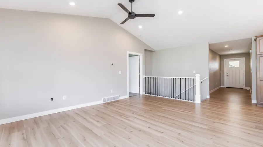 1115 NW Clare Court, Cascade, IA 52033 - Image #2