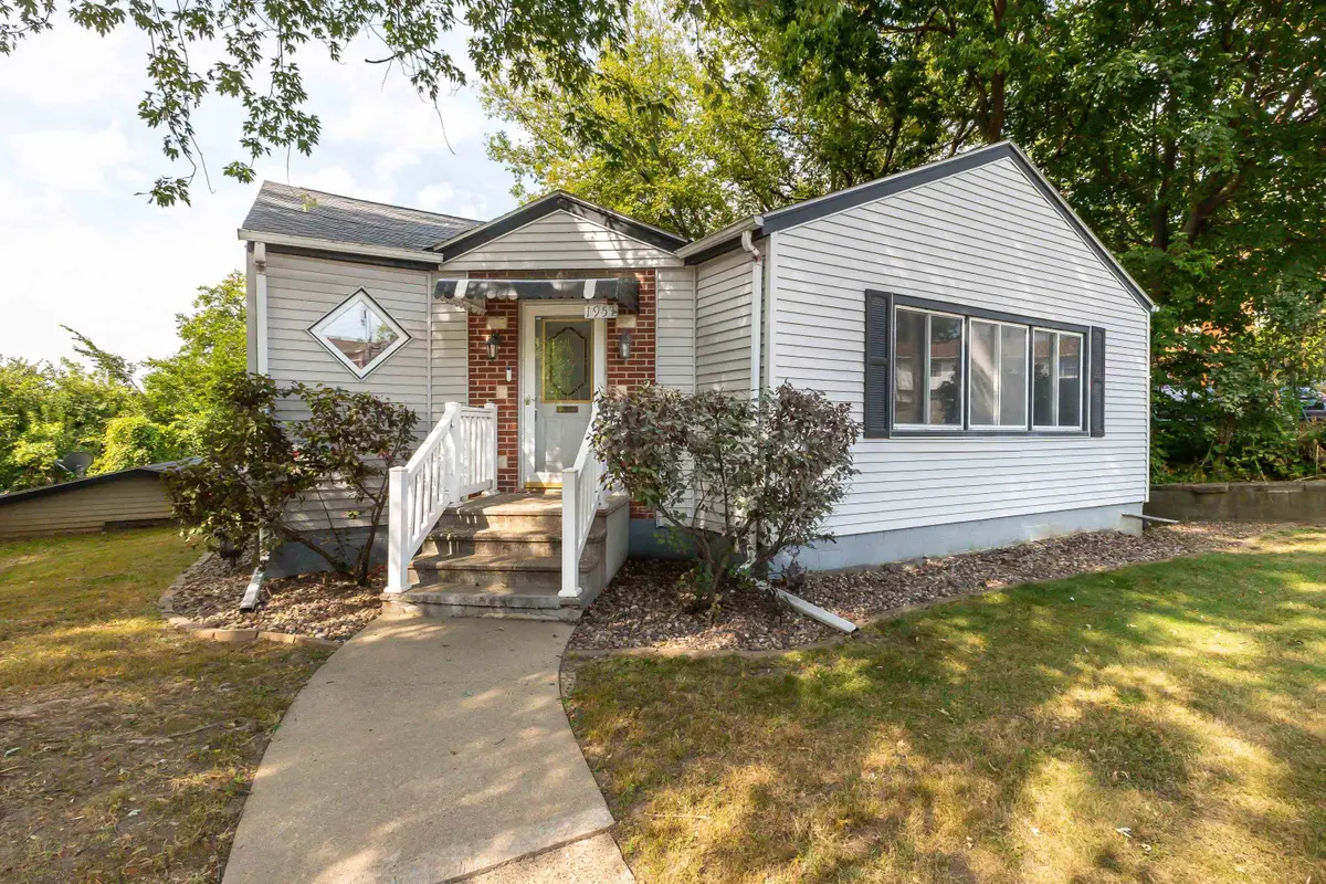 1951 Madison Street, Dubuque, IA 52001 - Image #1